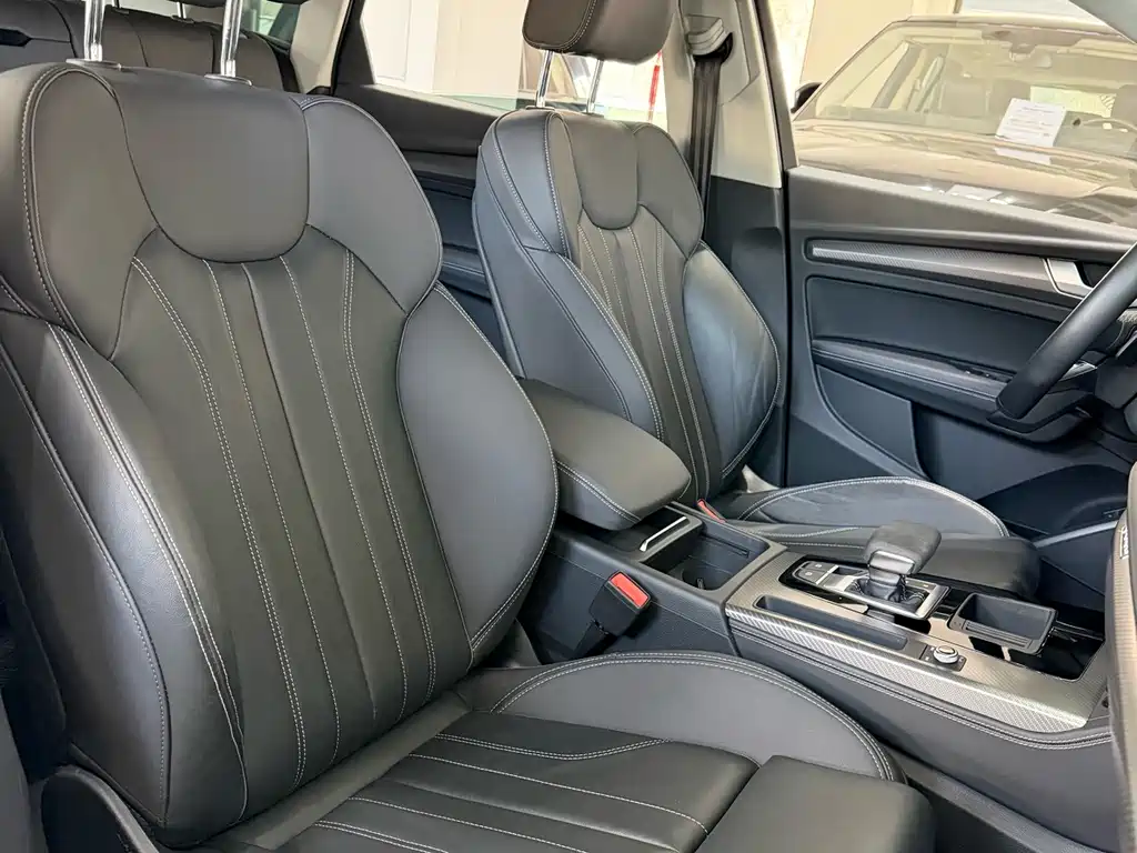 Audi Q5L 2021 40 TFSI luxury and dynamic model купить на сайте DeffCars