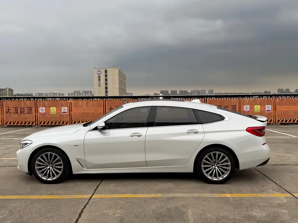 BMW 6 Series GT 2018 630i Luxury Design Package купить на сайте DeffCars