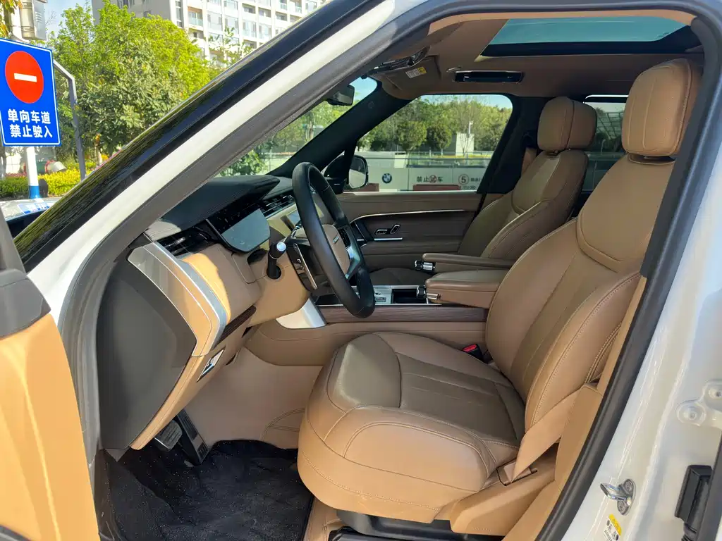 Range Rover 2024 3.0 L6 400PS Extended Edition, seven seats купить на сайте DeffCars