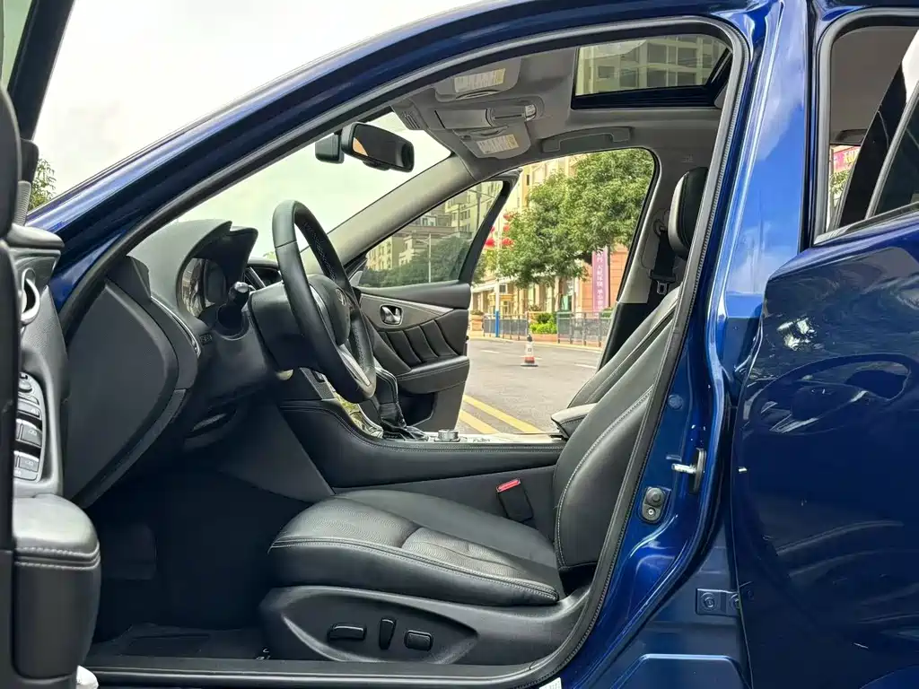 Infinity Q50L 2019 2.0T 30th Anniversary Limited Edition купить на сайте DeffCars
