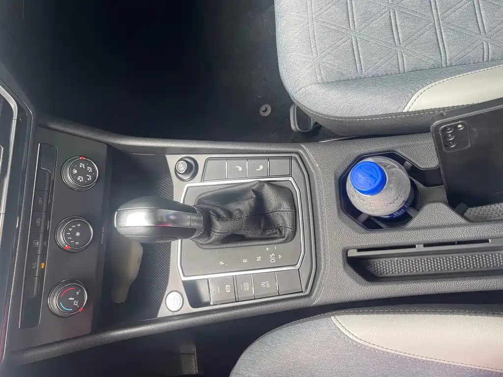 Lavida 2023 1.5L Automatic Full Version купить на сайте DeffCars