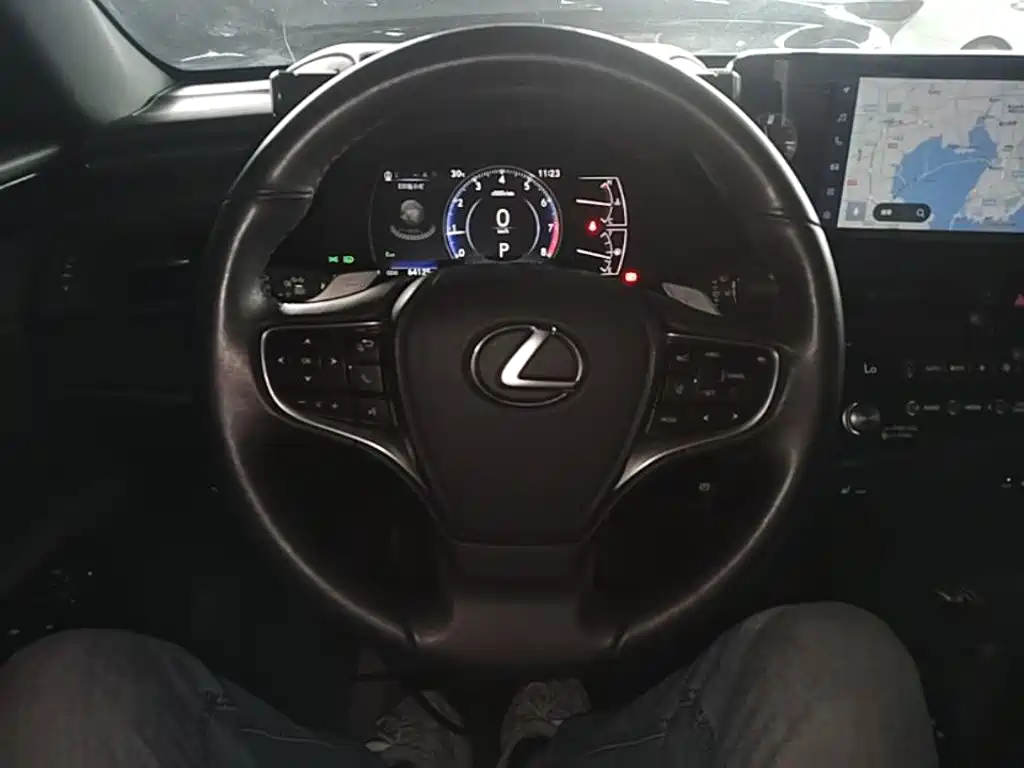 Lexus ES 2023款 200 卓越版 купить на сайте DeffCars