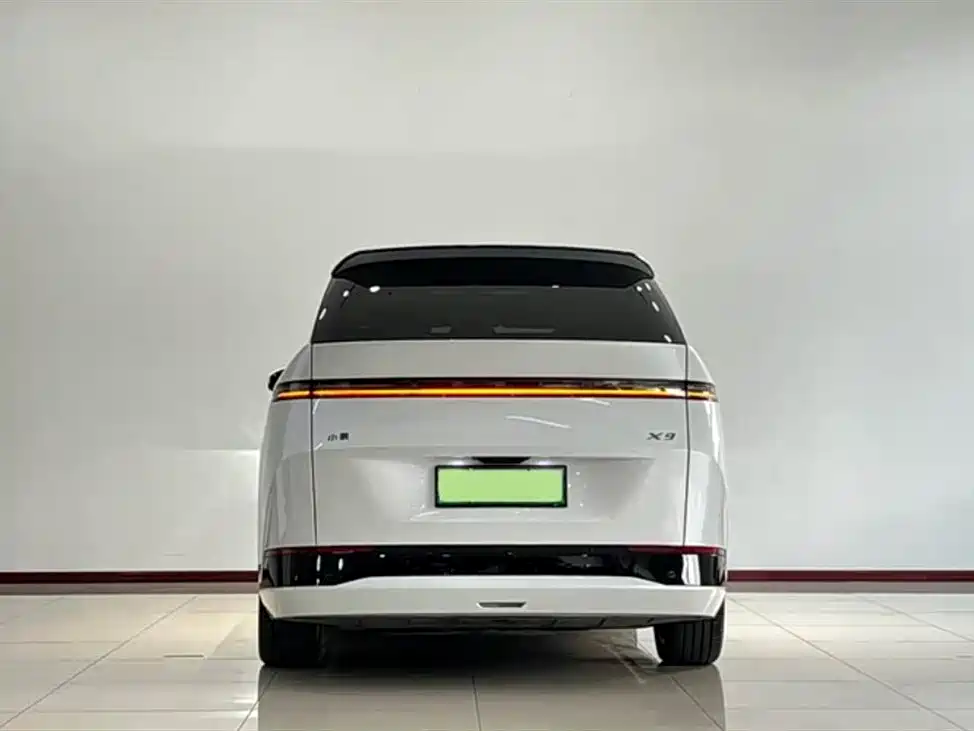 Xpeng X9 2025 pure electric 740 long battery life Max купить на сайте DeffCars