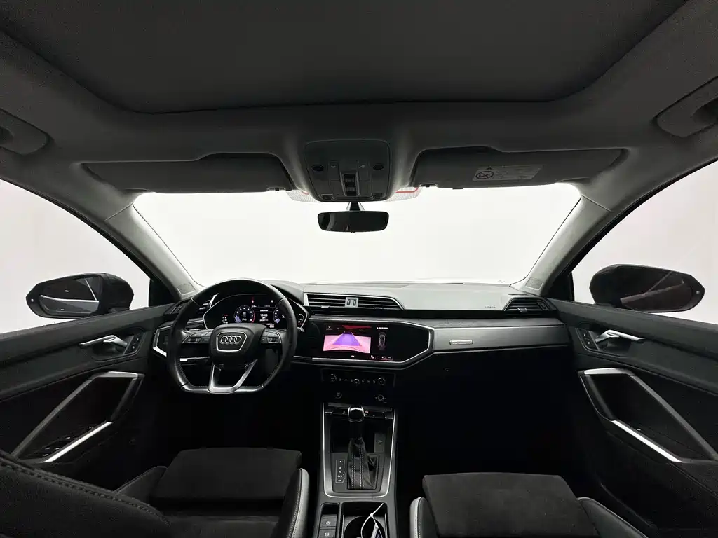Audi Q3 2022 35 TFSI Fashionable and Dynamic купить на сайте DeffCars