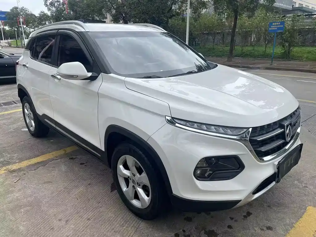 Baojun 510 2017 1.5L automatic fashion model купить на сайте DeffCars