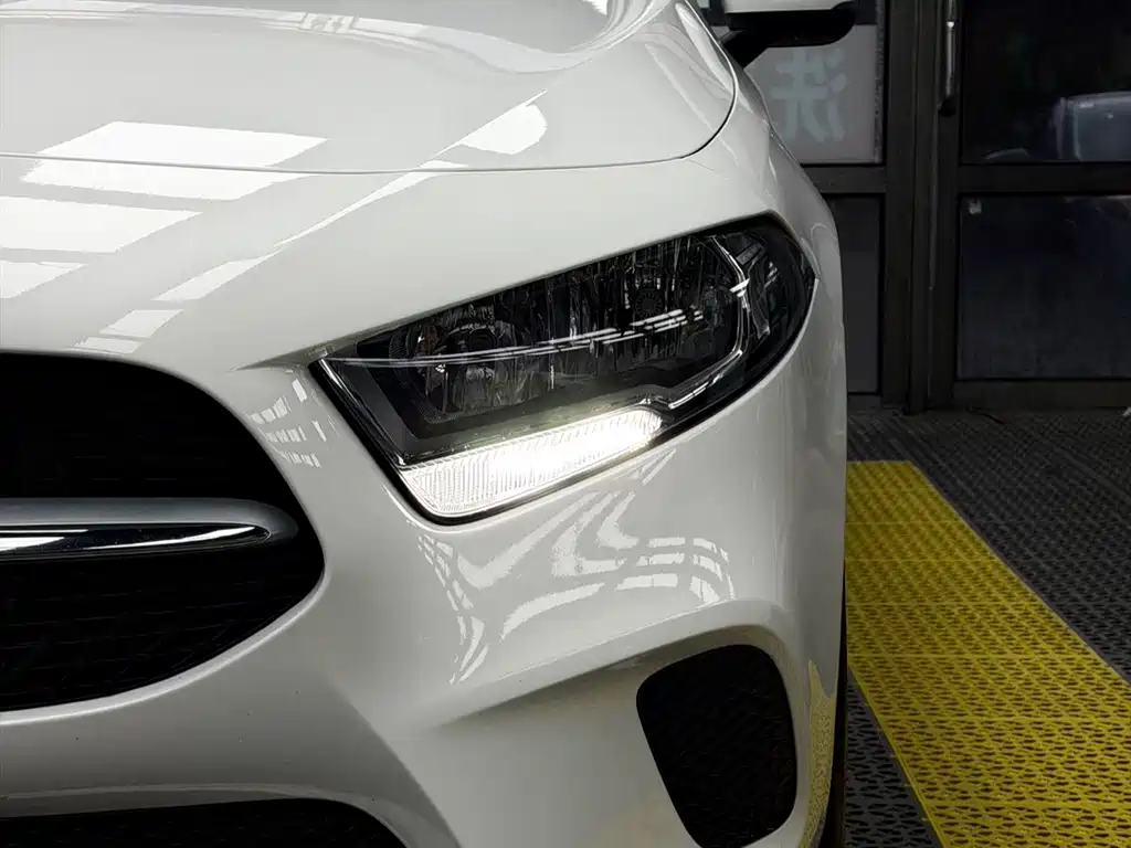 Mercedes-Benz A-Class 2022 A 180 L купить на сайте DeffCars