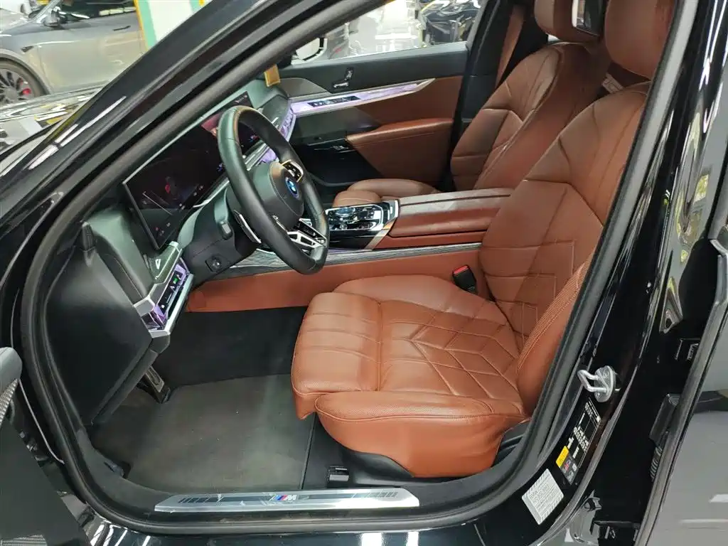 BMW i7 2023 eDrive50L Exclusive M Sports Package купить на сайте DeffCars