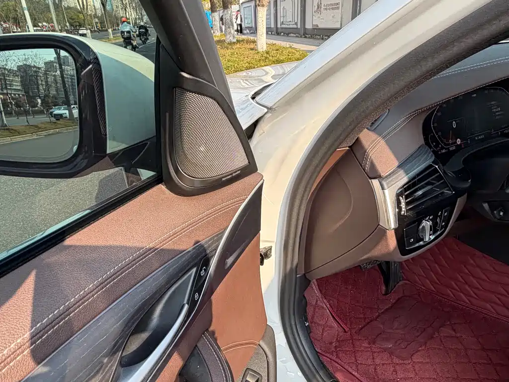 BMW 5 Series 2021 530Li Exclusive M Sports Package купить на сайте DeffCars