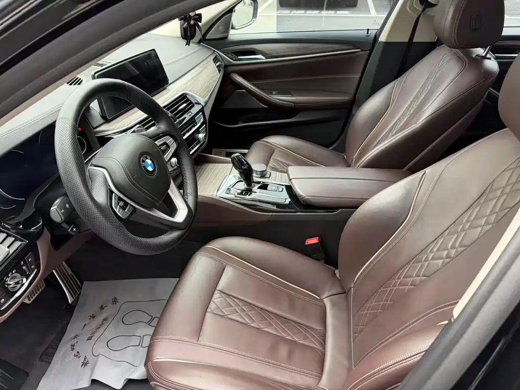 BMW 5 Series 2019 530Li Exclusive Luxury Package купить на сайте DeffCars