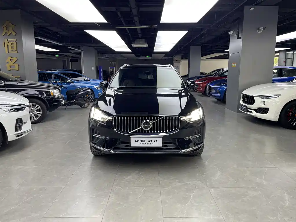 Volvo XC60 2023 B5 four-wheel drive Zhiyuan Deluxe Edition купить на сайте DeffCars