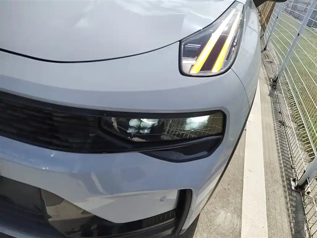 Lynk & Co 01 2023 1.5TD EM-F PM купить на сайте DeffCars