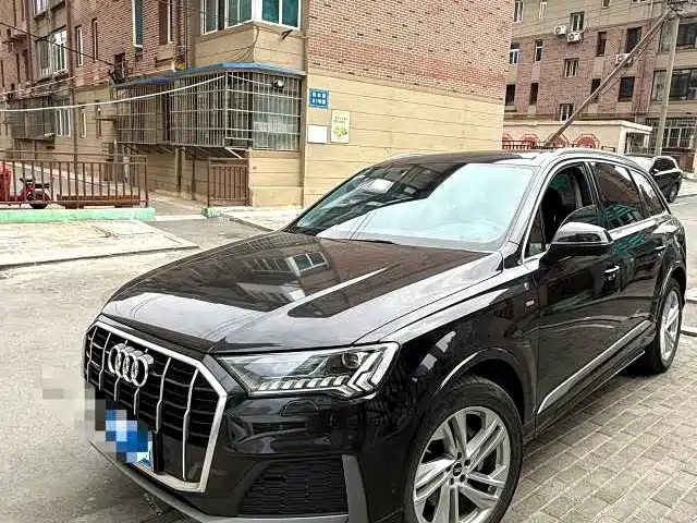 Audi Q7 2021 45 TFSI quattro S line sports купить на сайте DeffCars