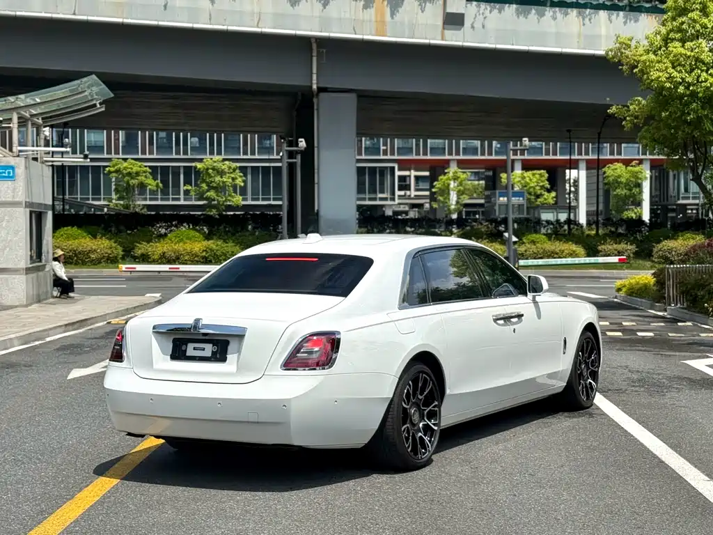 Ghost 2021 6.7T long wheelbase version купить на сайте DeffCars