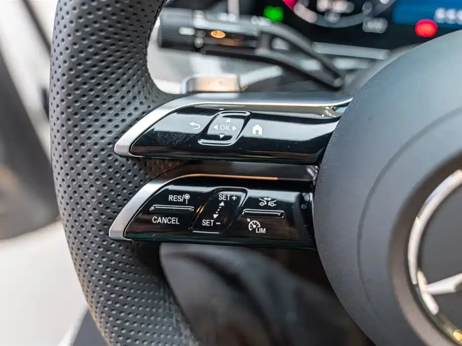 Mercedes-Benz C-Class 2025 facelift C 260 L sports version купить на сайте DeffCars