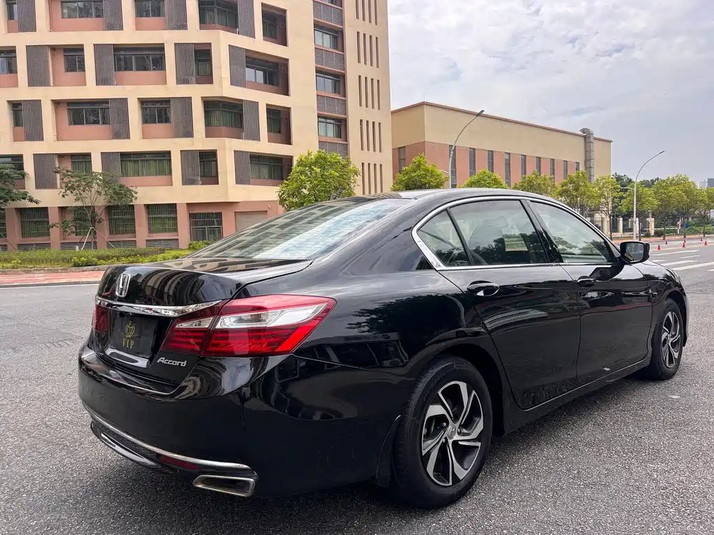 Accord 2016 2.0L Elite Edition купить на сайте DeffCars