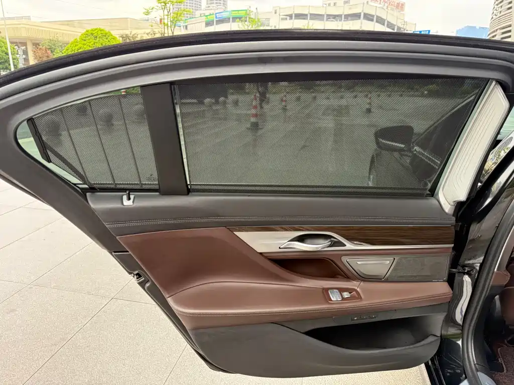 BMW 7 Series 2021 730Li Luxury Package купить на сайте DeffCars