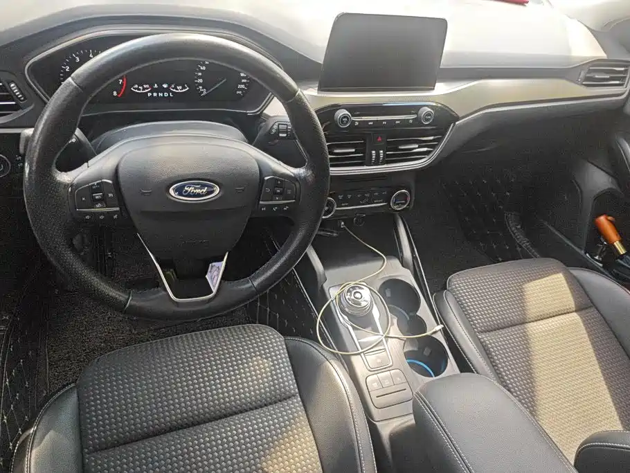 Focus 2020 Hatchback EcoBoost 180 Automatic NeochaEDGE купить на сайте DeffCars