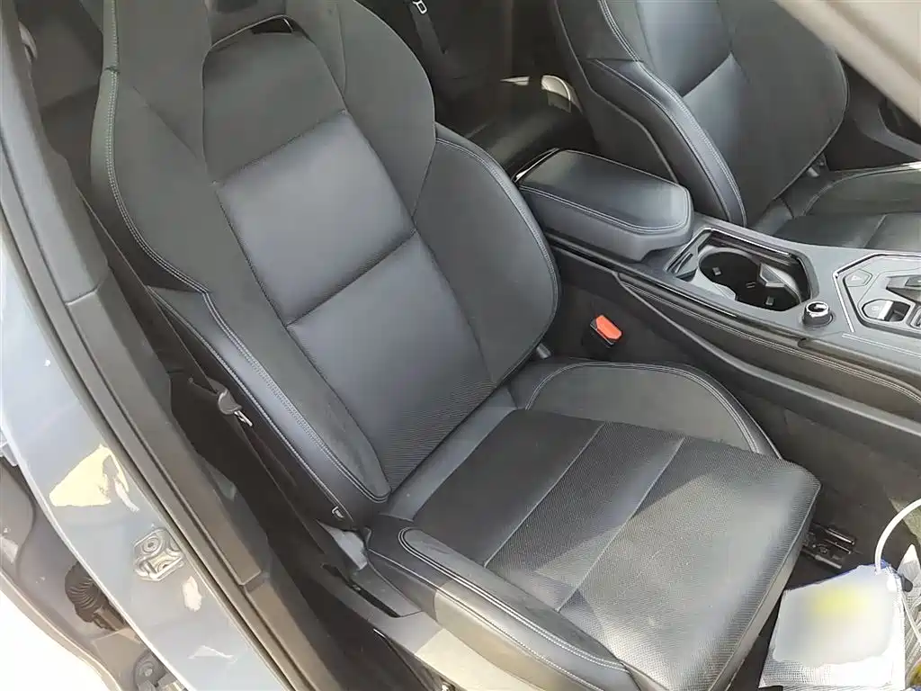 Lynk & Co 01 2023 1.5TD EM-F PM купить на сайте DeffCars