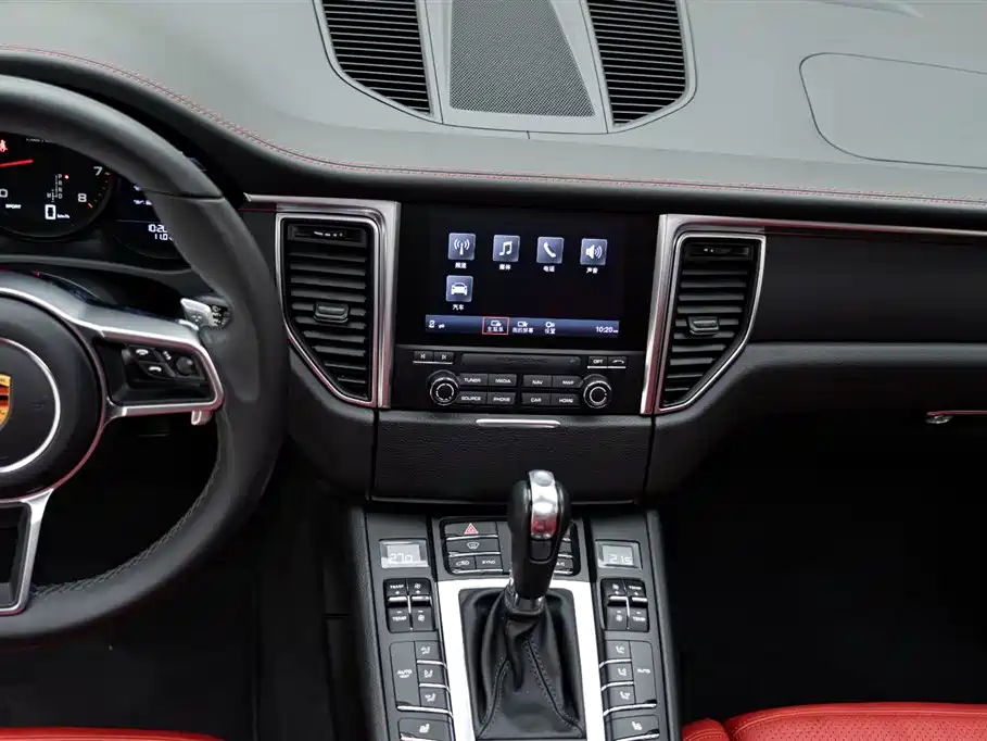 Macan 2017 Macan 2.0T купить на сайте DeffCars