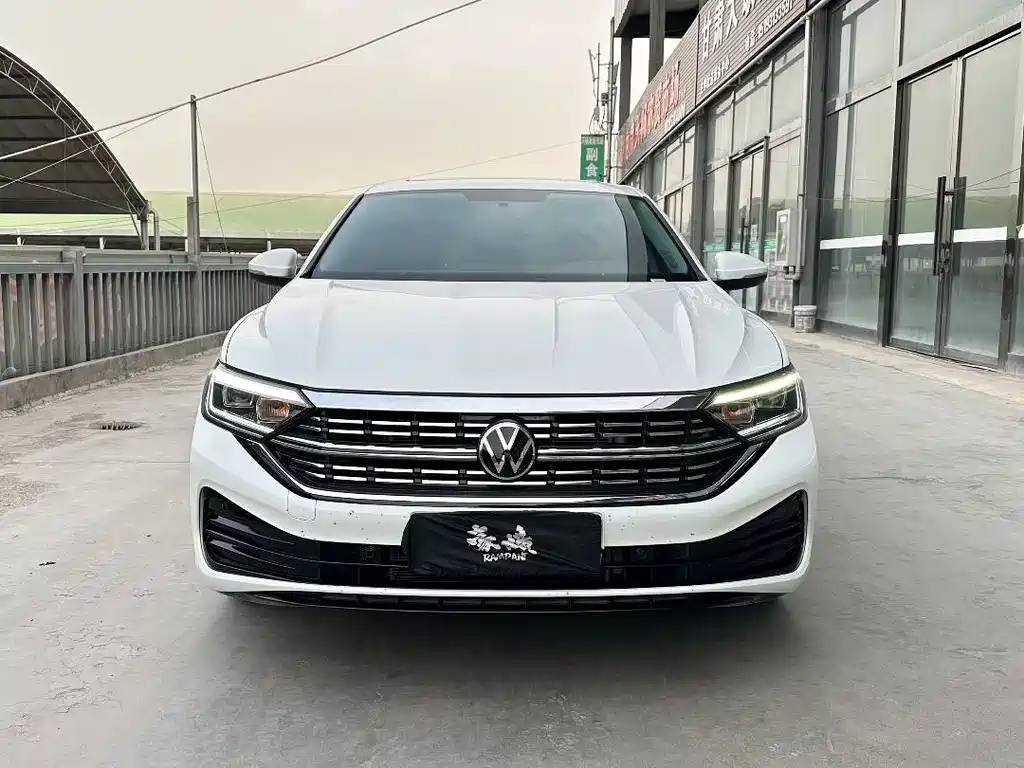 Sagitar 2025 facelift three 300TSI DSG transcendent version купить на сайте DeffCars