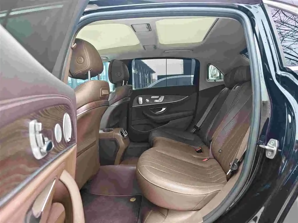 Mercedes-Benz E-Class 2020 Facelift E 300 L Special Edition купить на сайте DeffCars