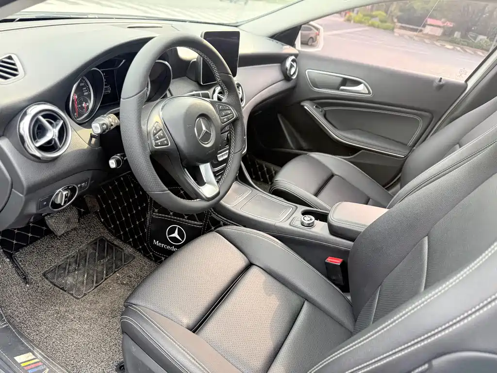 Mercedes-Benz GLA 2017 GLA 200 Dynamic купить на сайте DeffCars