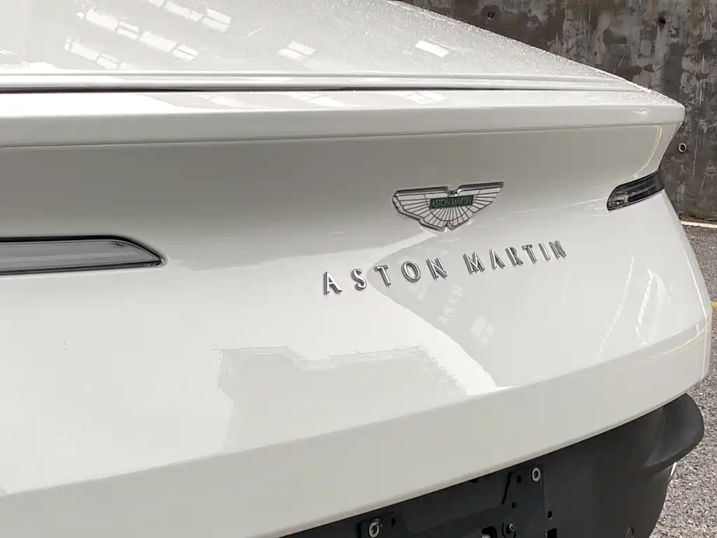Aston Martin DB11 2022 4.0T V8 Coupe купить на сайте DeffCars