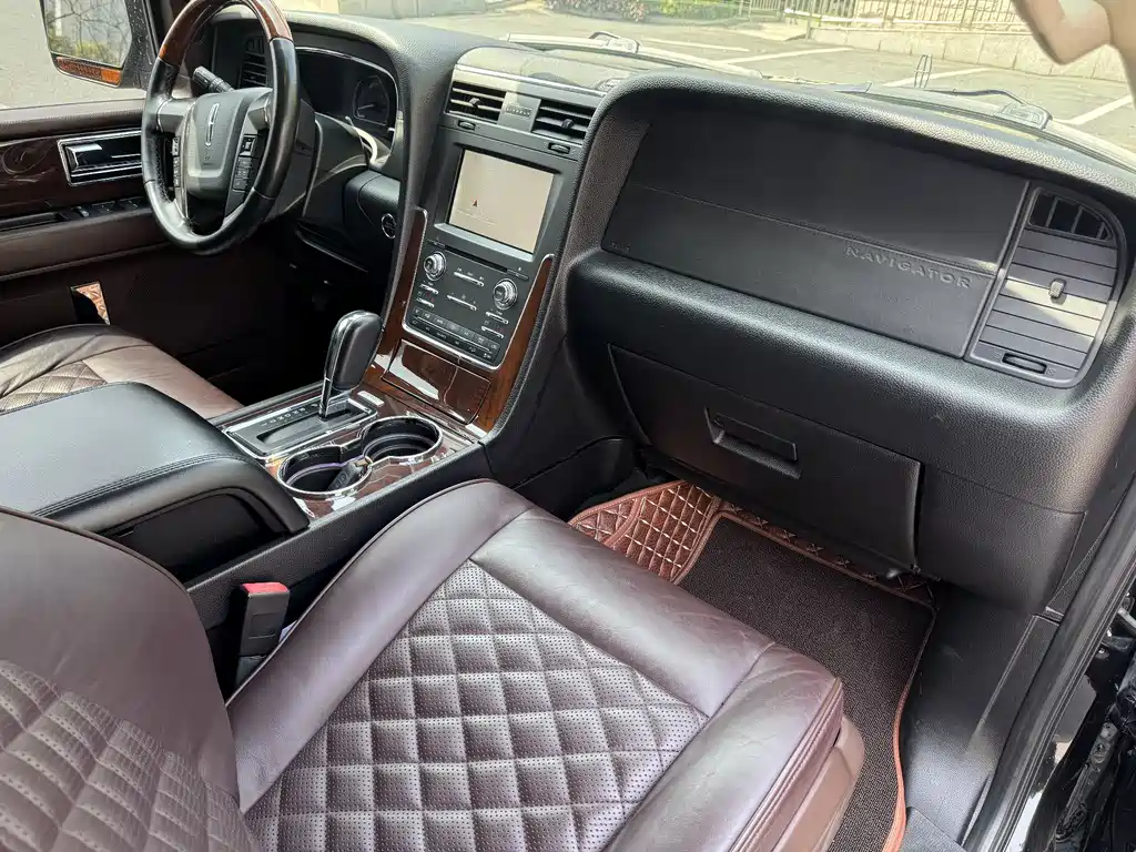 Navigator 2018 3.5T President Series National V купить на сайте DeffCars