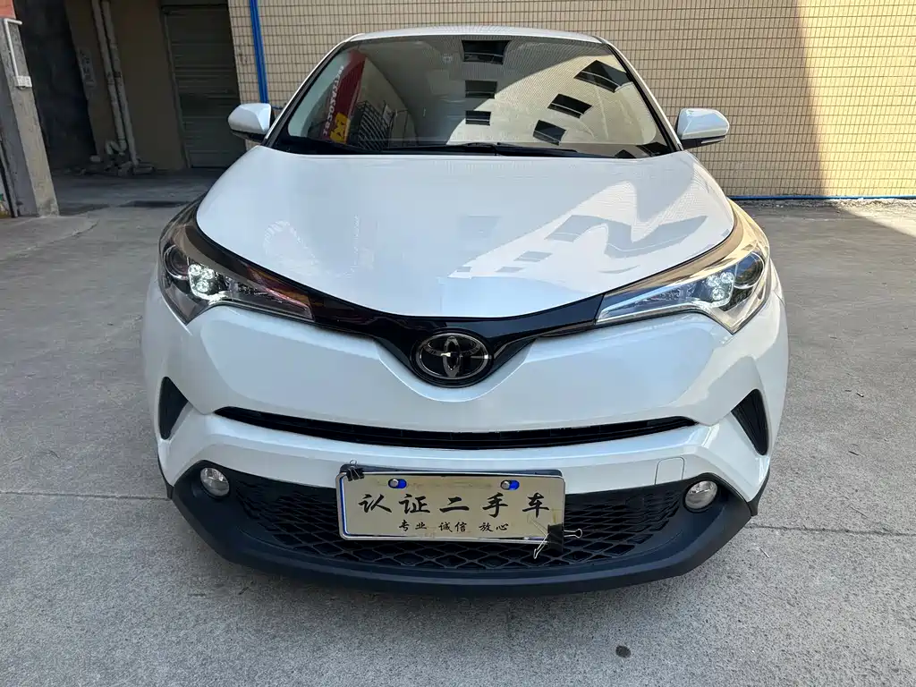 Toyota C-HR 2020 2.0L Leading Edition купить на сайте DeffCars