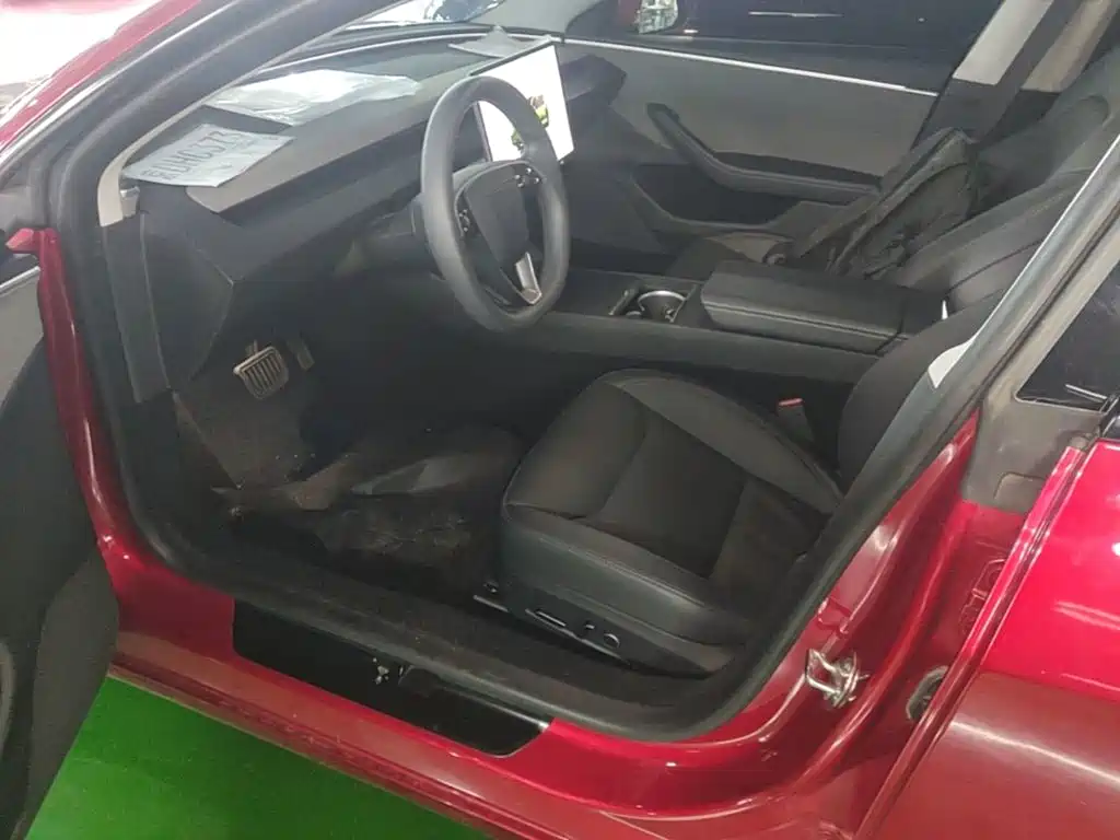 Model 3 2023 rear-wheel drive version купить на сайте DeffCars