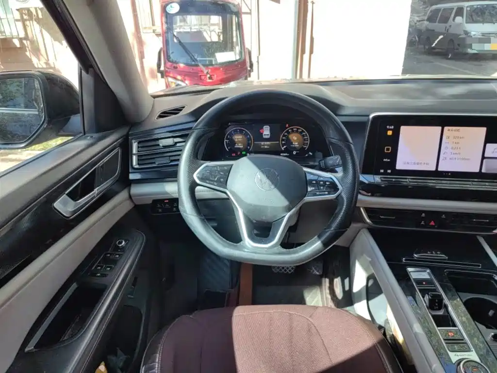 Touron 2021 380TSI four-wheel drive luxury version купить на сайте DeffCars