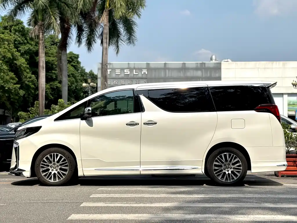 Alphard 2018 3.5L Premium Edition купить на сайте DeffCars