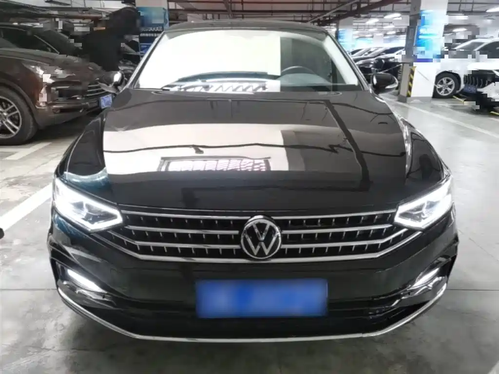 Magotan 2023 2 million commemorative edition 330TSI DSG leading model купить на сайте DeffCars