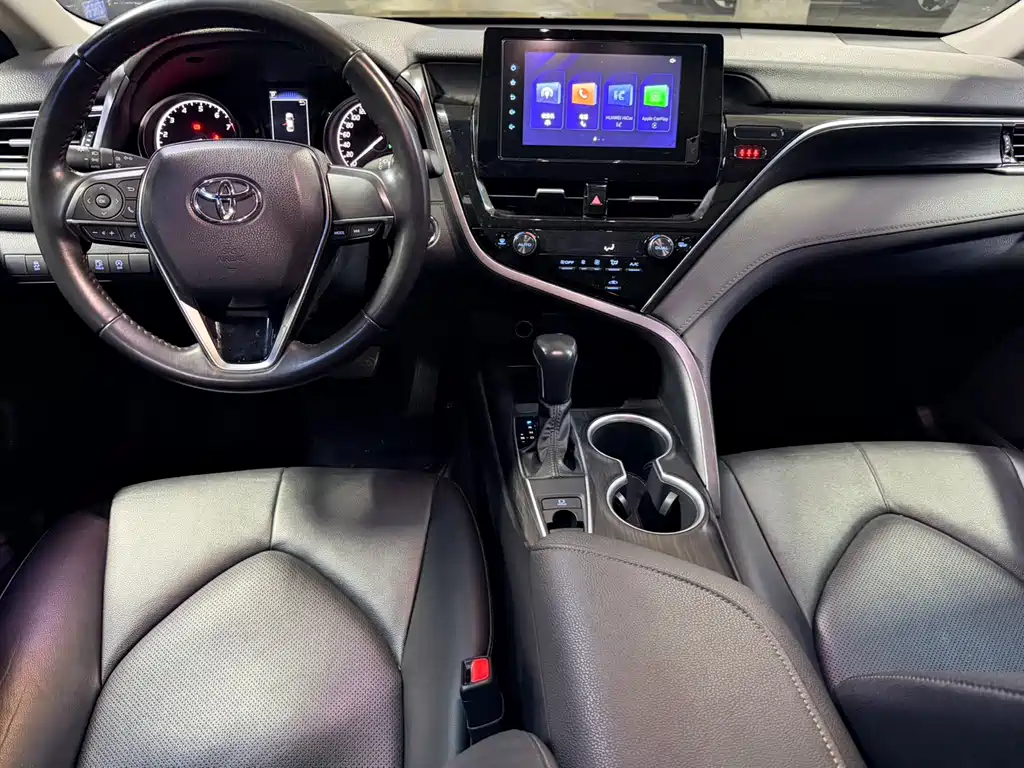 Camry 2023 2.0GVP Leading Edition купить на сайте DeffCars