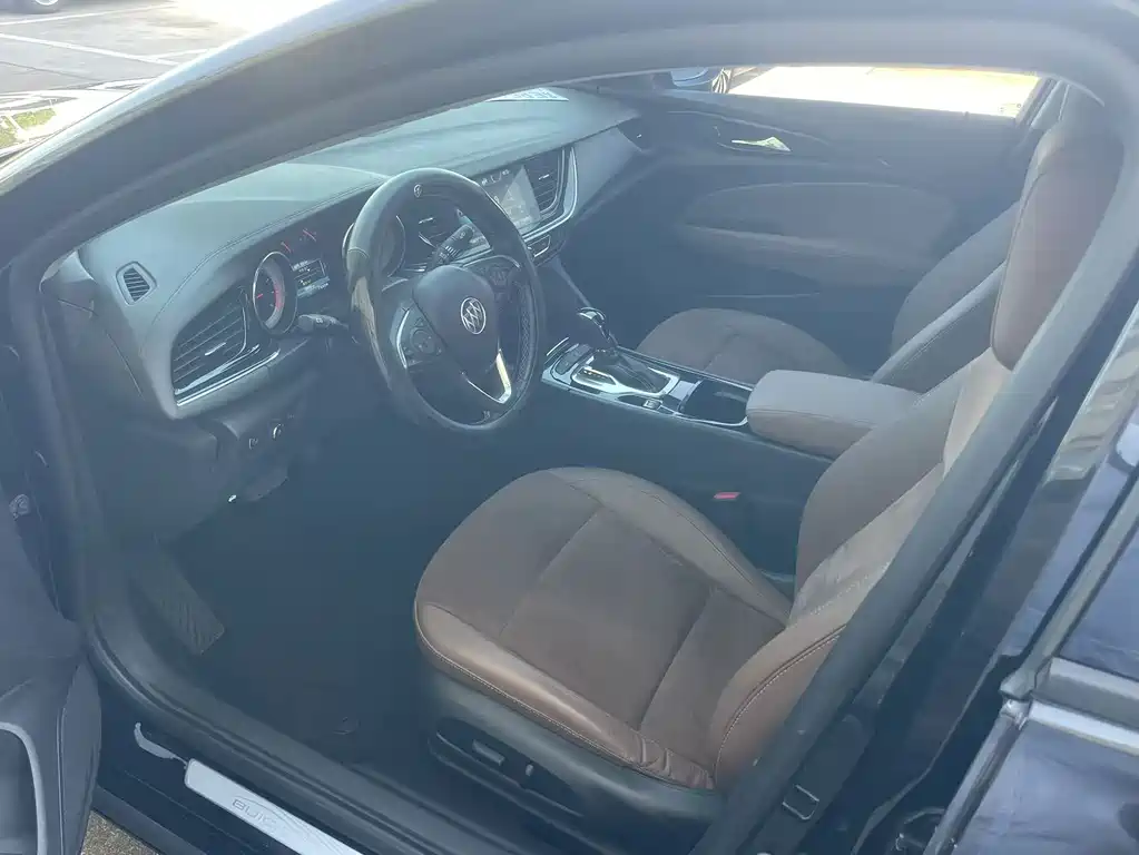 Regal 2017 20T Elite купить на сайте DeffCars