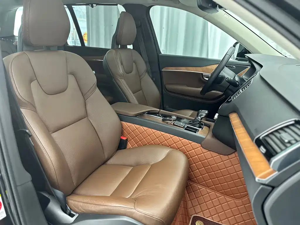 Volvo XC90 2020 facelift T6 Zhiyi Luxury Edition 7 seats купить на сайте DeffCars