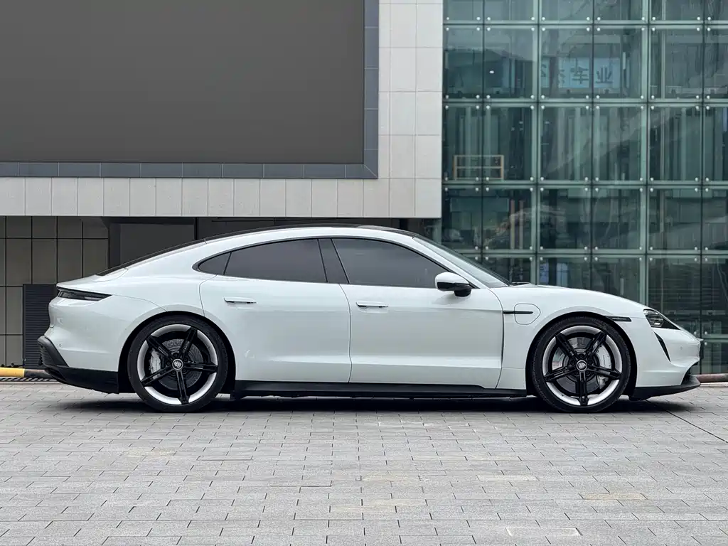 Taycan 2022 facelift Taycan купить на сайте DeffCars