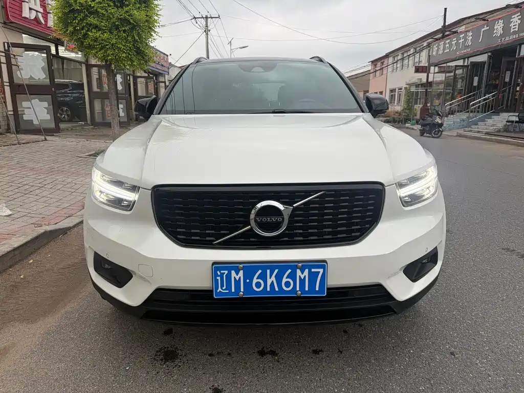 Volvo XC40 2021 T4 four-wheel drive Zhiyuan Sports Edition купить на сайте DeffCars
