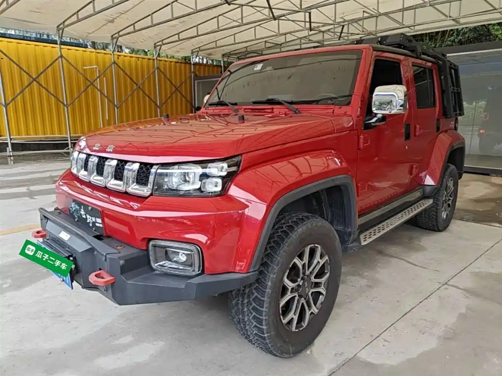 Beijing off-road BJ40 2023 2.0T automatic four-wheel drive city hunter version knight type купить на сайте DeffCars