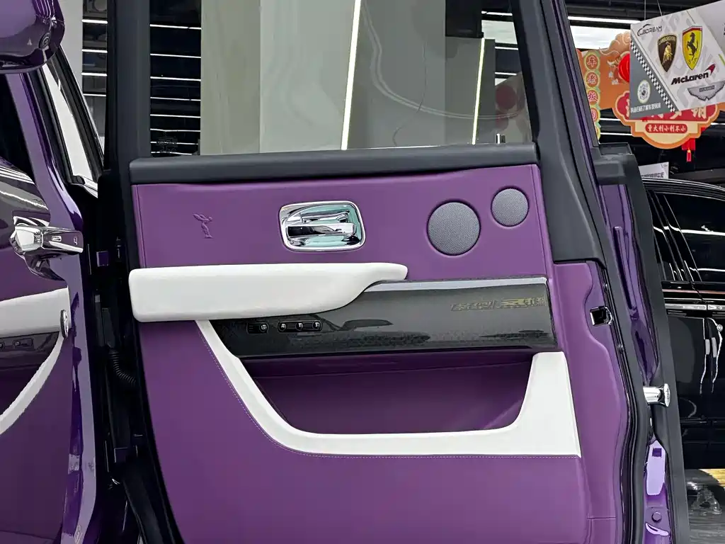 Cullinan 2020 Black Badge купить на сайте DeffCars