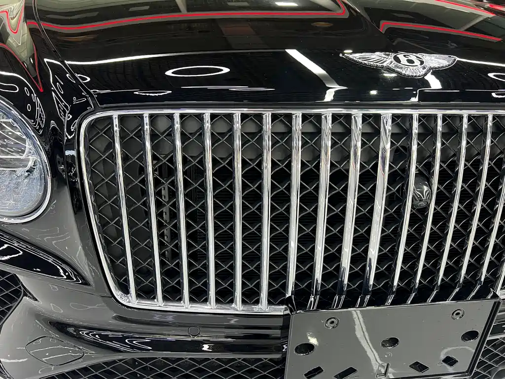 Bentayga 2024 4.0T V8 купить на сайте DeffCars