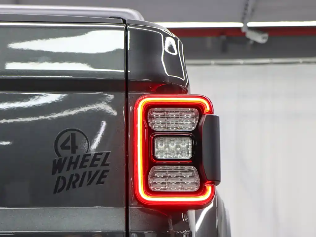 Gladiator 2023 3.6L Overland купить на сайте DeffCars