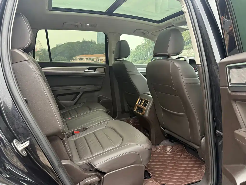 Touron 2020 380TSI four-wheel drive luxury version National VI купить на сайте DeffCars
