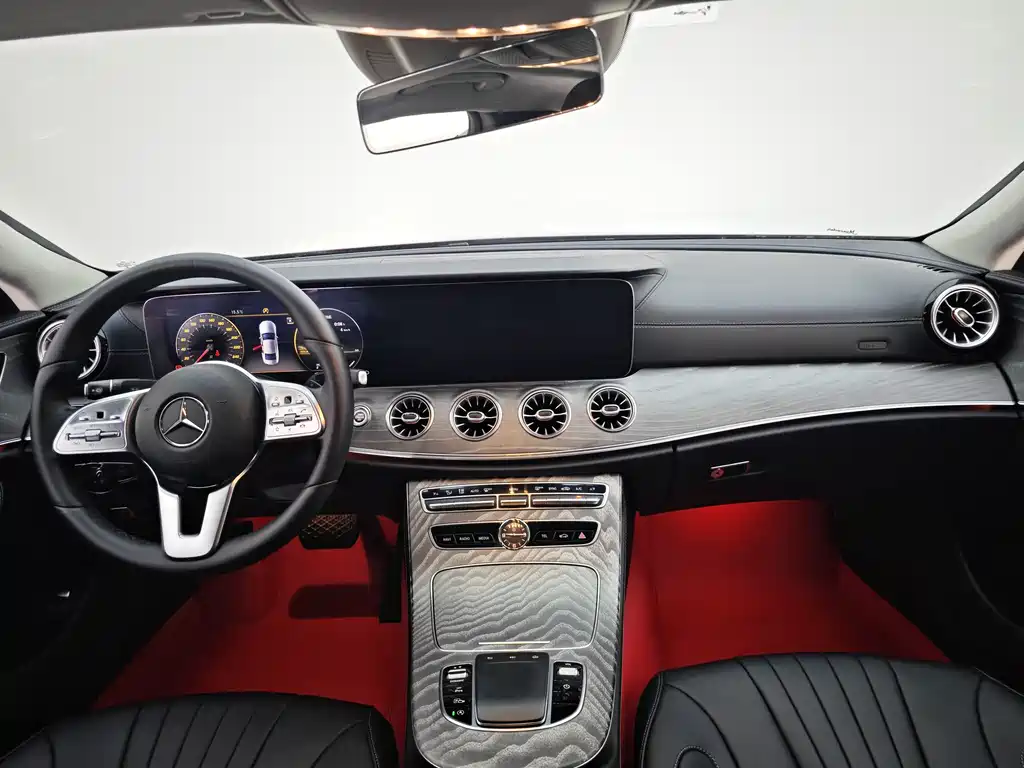 Mercedes-Benz CLS 2018 CLS 300 Dynamic купить на сайте DeffCars