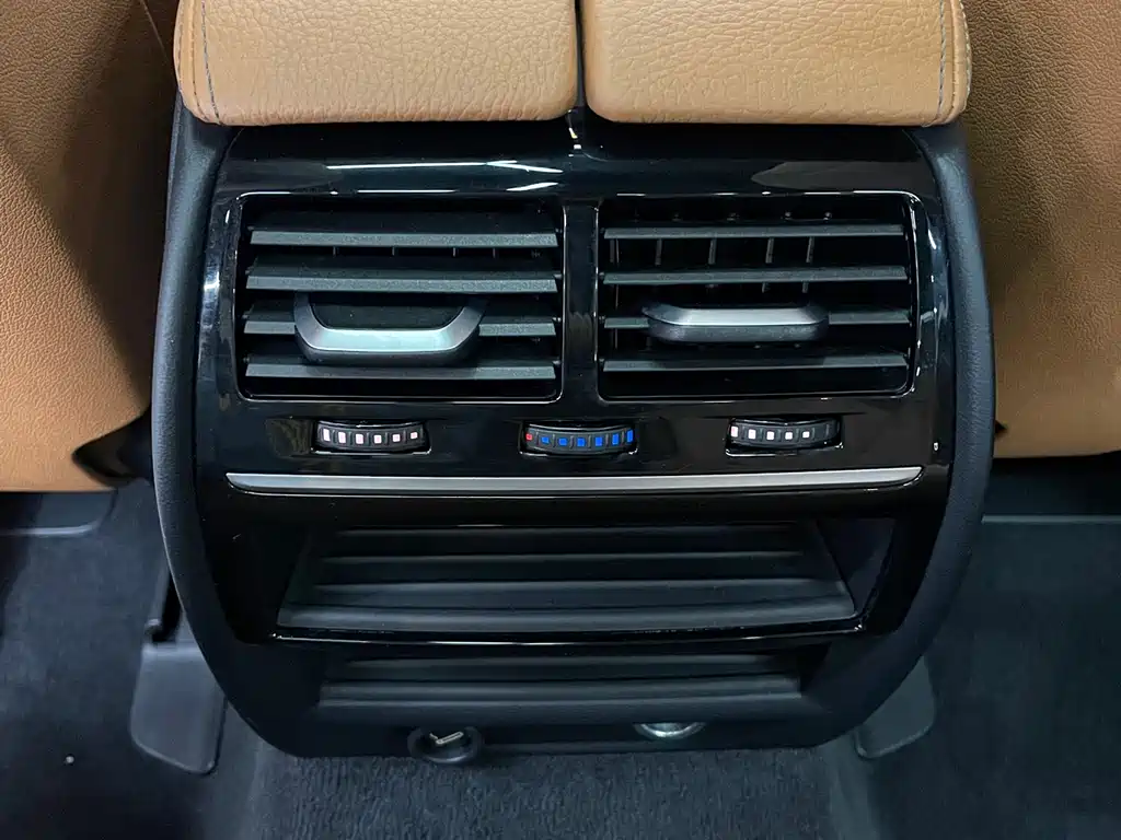 BMW 5 Series 2018 facelift 530Li leading M sports package купить на сайте DeffCars