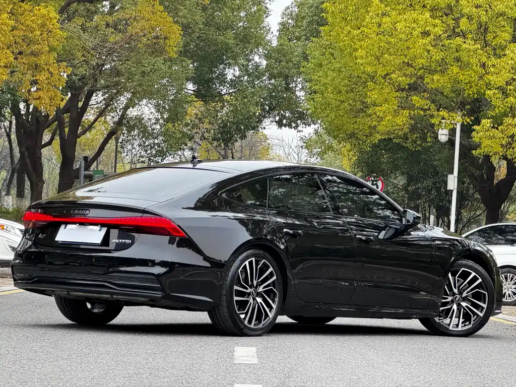 Audi A7 2024 45 TFSI Premium Selection купить на сайте DeffCars