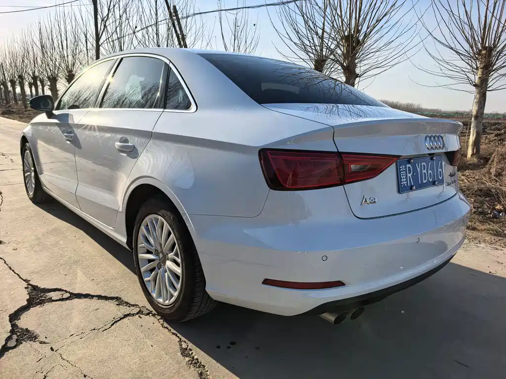 Audi A3 2016 Limousine 35 TFSI LinkedIn type купить на сайте DeffCars