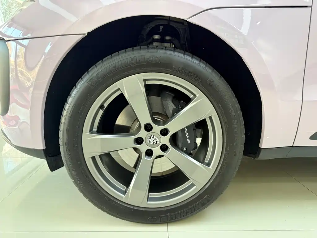 Macan 2025 Macan 2.0T Dream Edition купить на сайте DeffCars