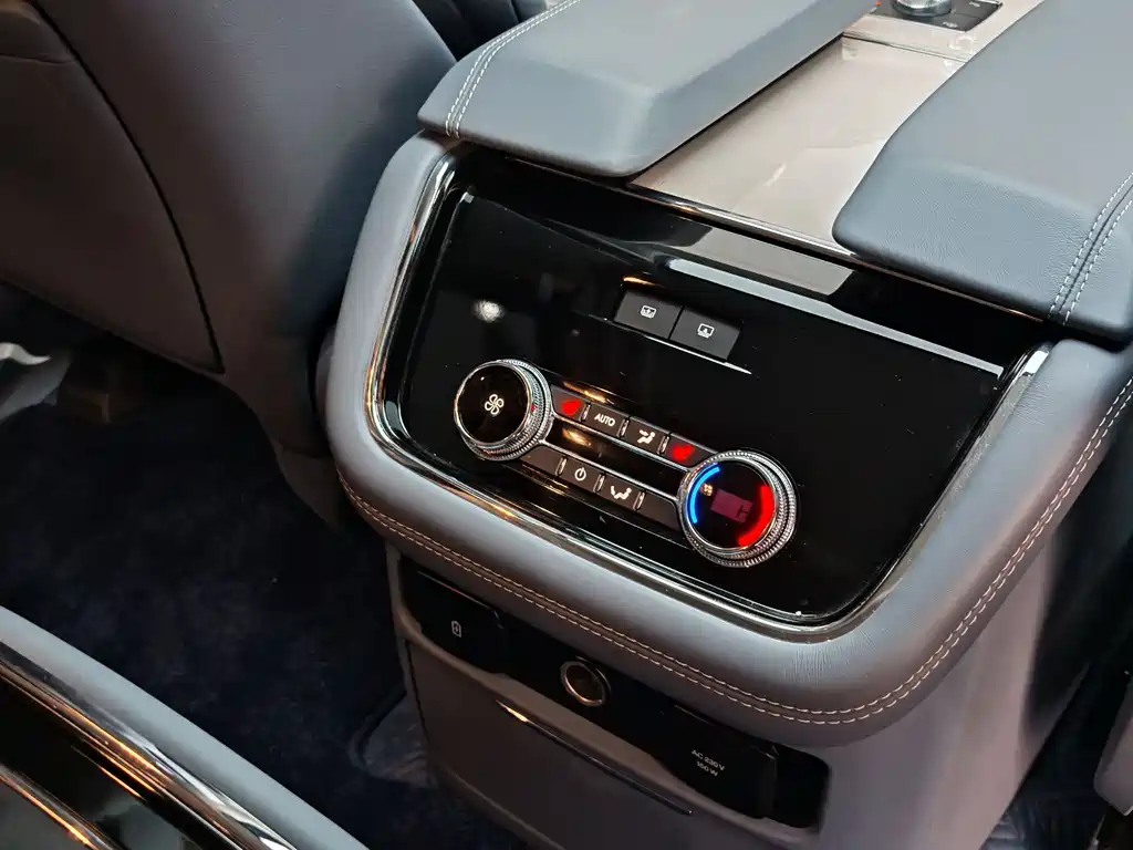 Navigator 2020 3.5T President Series купить на сайте DeffCars