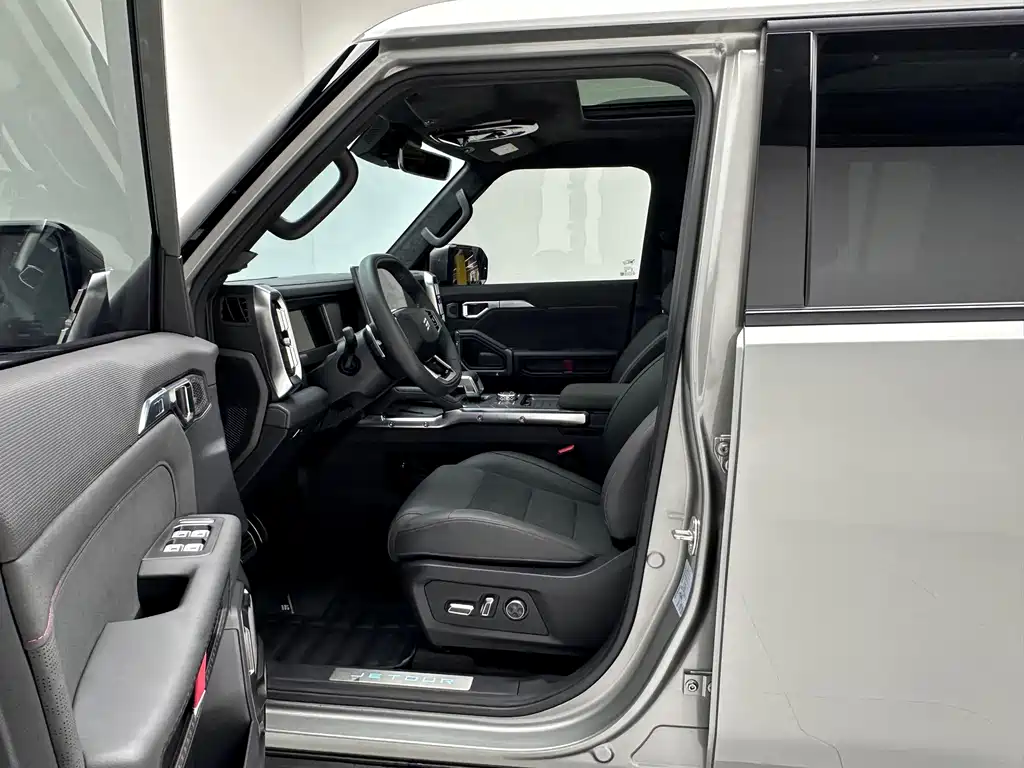 Jietu Traveler 2023 2.0T four-wheel drive crossover PRO+ купить на сайте DeffCars